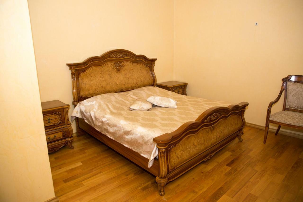 Hotel Black Sea House Batoemi Buitenkant foto