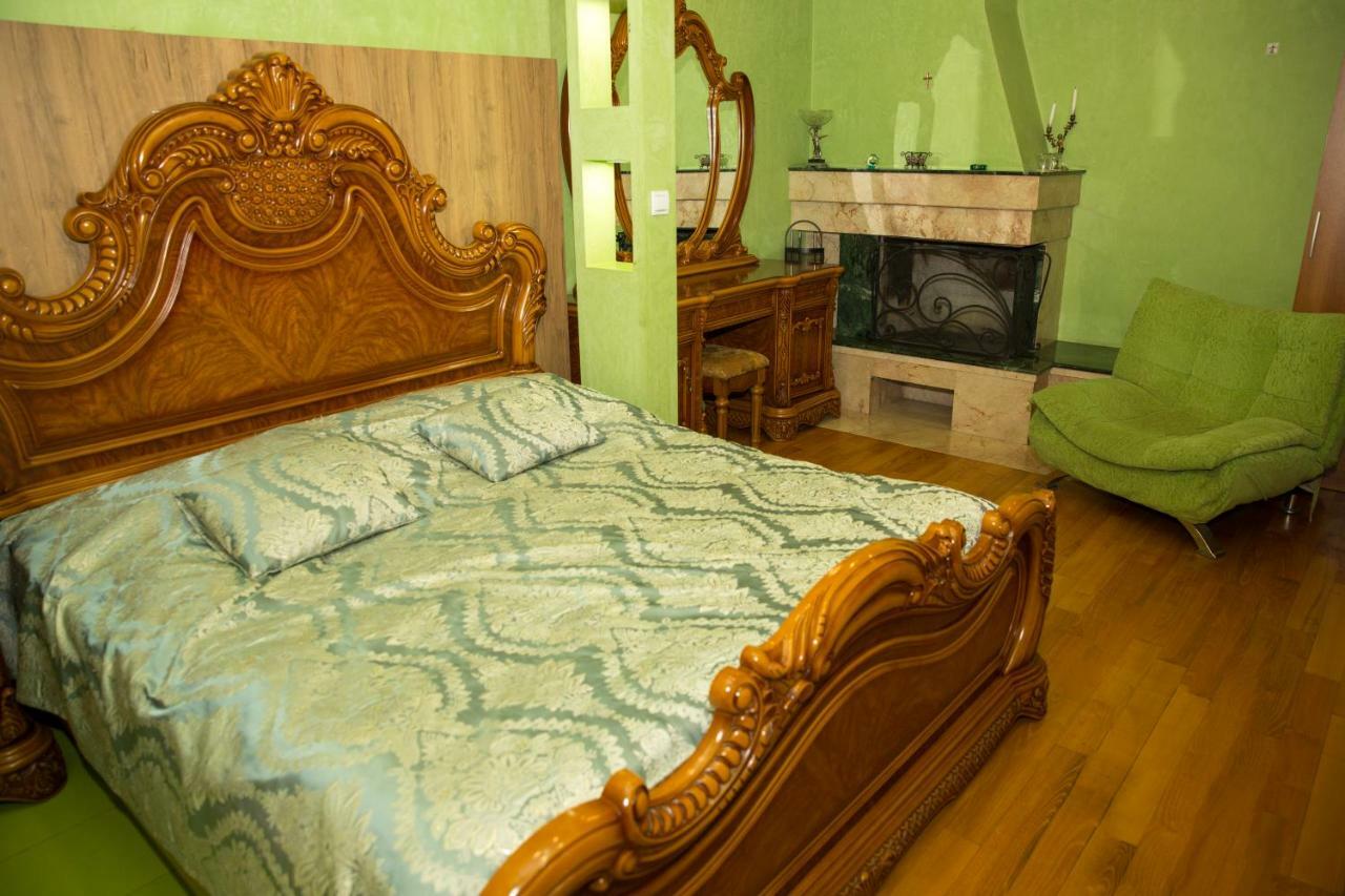 Hotel Black Sea House Batoemi Buitenkant foto